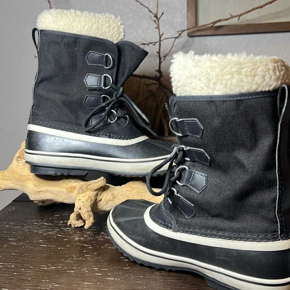 Sorel Winter Carnival  Nylon boot